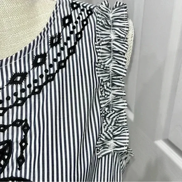 Signature Studio railroad striped, embroidered, sleeveless shirt with waist tie - Picture 8 of 9